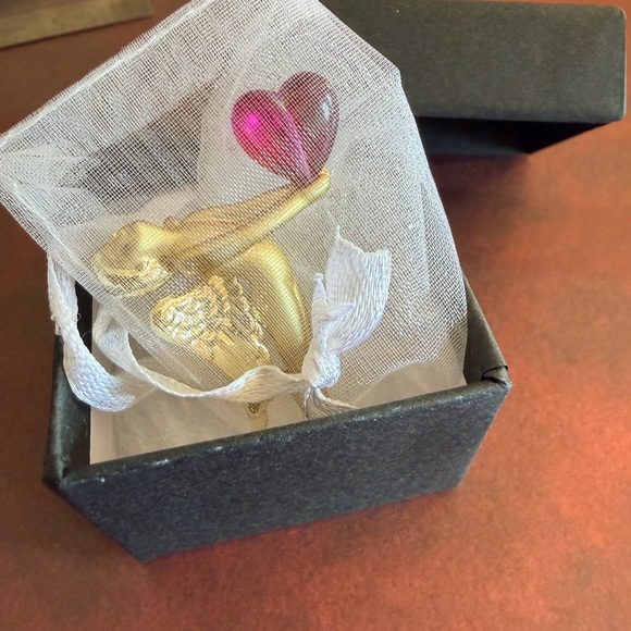 AJC Signed Winged Angel Heart Brooch 1980s Costume Jewelry - Picture 11 of 11